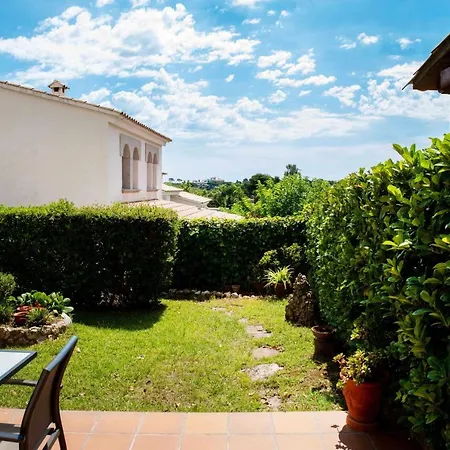 Дом отдыха Cases Blanques 48 Casa Con Jardin Privado *