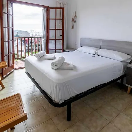 Дом отдыха Cases Blanques 48 Casa Con Jardin Privado Жирона