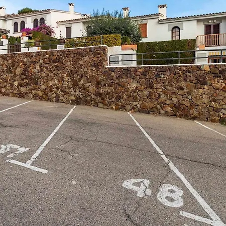 Cases Blanques 48 Casa Con Jardin Privado Жирона