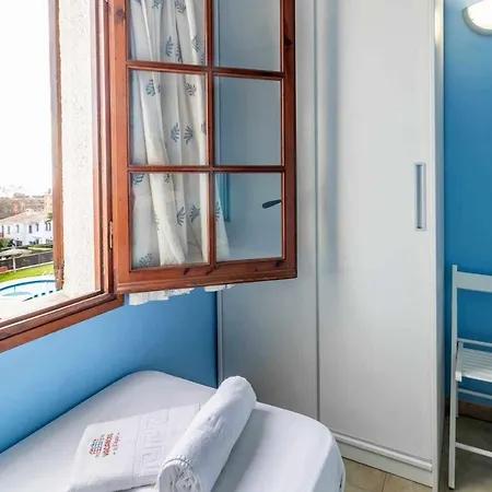 Cases Blanques 48 Casa Con Jardin Privado Дом отдыха